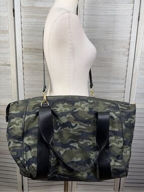 JUSTFAB Nylon Green Camo Weekender Travel/Duffle/Overnight Bag